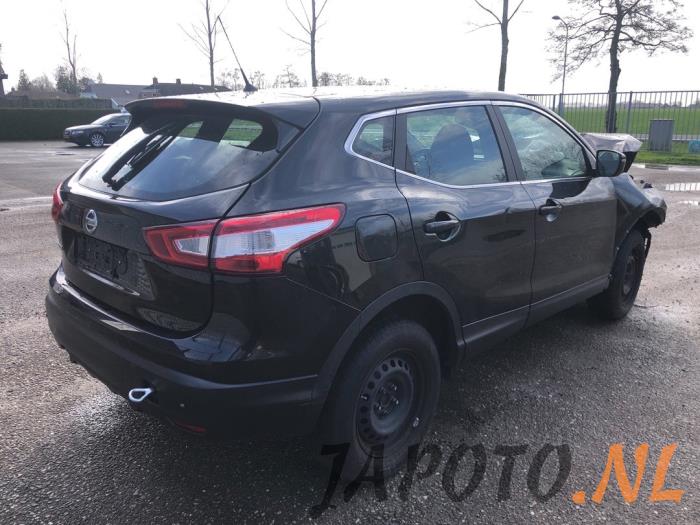 Nissan Qashqai 1.2 DIG-T 16V Sloopvoertuig (2015)