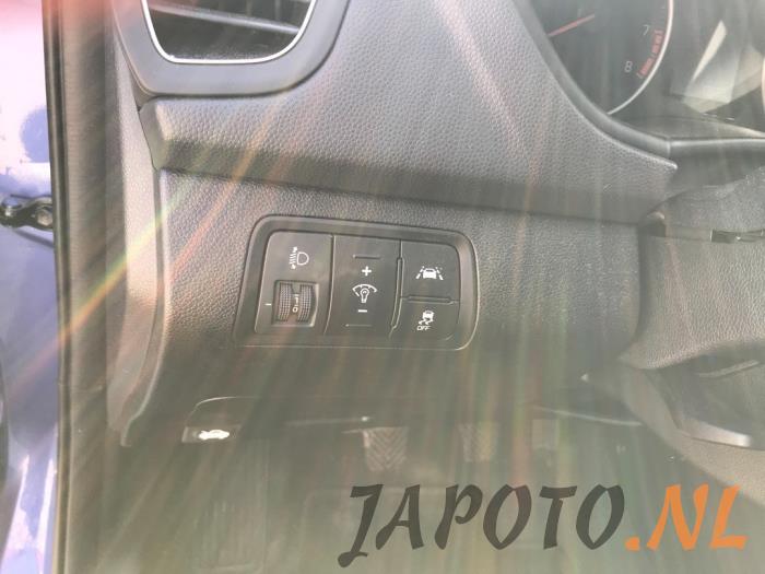 Hyundai i20 1.2i 16V Sloopvoertuig (2019, Blauw)