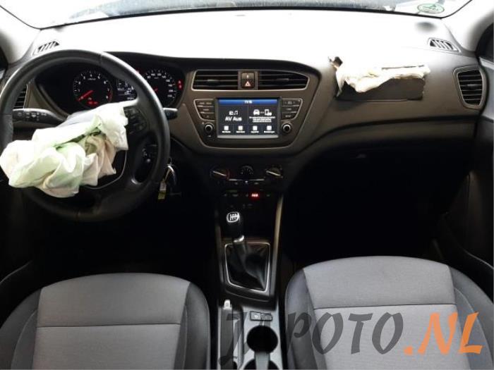 Hyundai i20 1.2i 16V Sloopvoertuig (2019, Blauw)