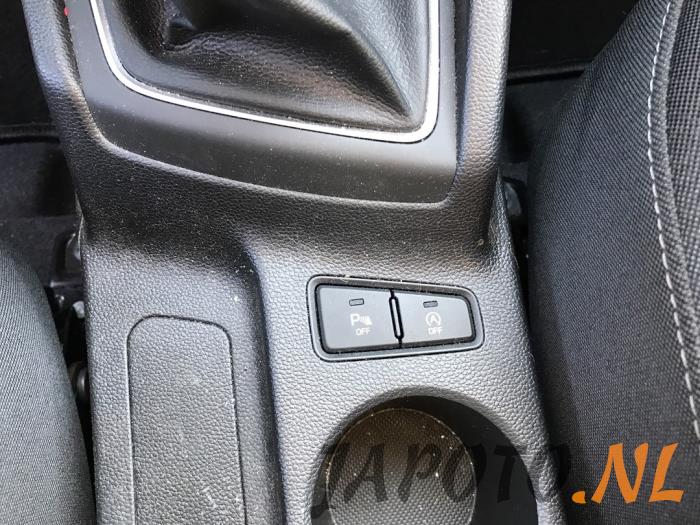 Hyundai i20 1.2i 16V Sloopvoertuig (2019, Blauw)