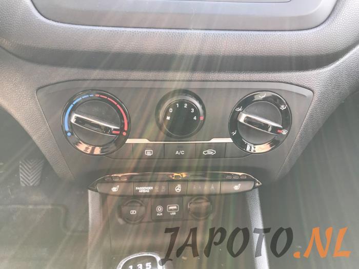 Hyundai i20 1.2i 16V Sloopvoertuig (2019, Blauw)