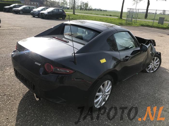 Mazda MX-5 RF 2.0 SkyActiv G-160 16V Sloopvoertuig (2018, Metallic, Zwart)