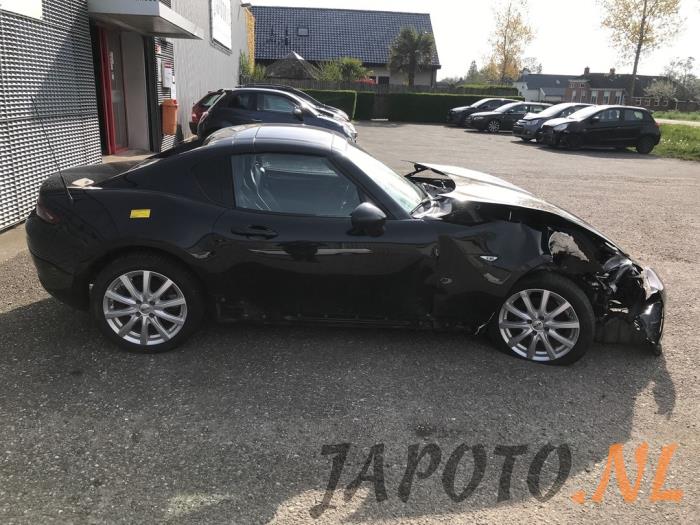 Mazda MX-5 RF 2.0 SkyActiv G-160 16V Sloopvoertuig (2018, Metallic, Zwart)
