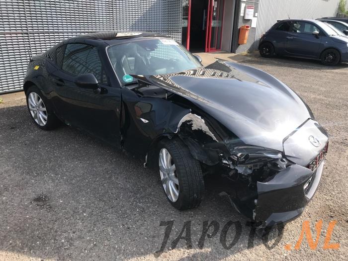 Mazda MX-5 RF 2.0 SkyActiv G-160 16V Sloopvoertuig (2018, Metallic, Zwart)