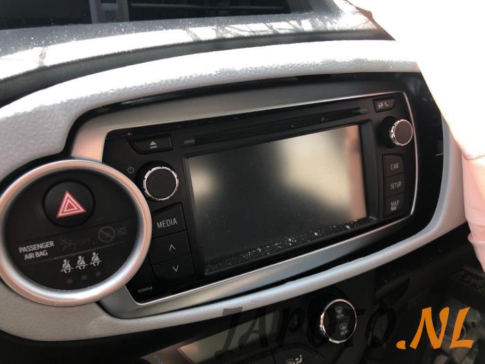 Toyota Yaris III 1.5 16V Hybrid Sloopvoertuig (2012, Grijs)