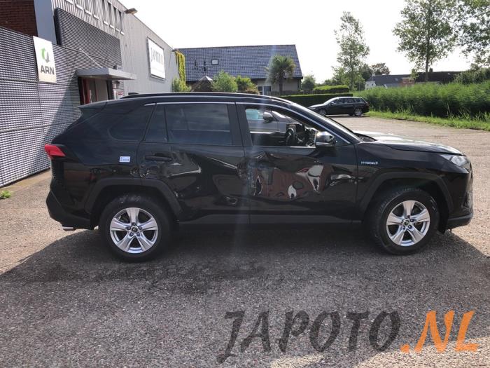 Toyota RAV4 2.5 Hybrid 16V AWD Sloopvoertuig (2019, Zwart)