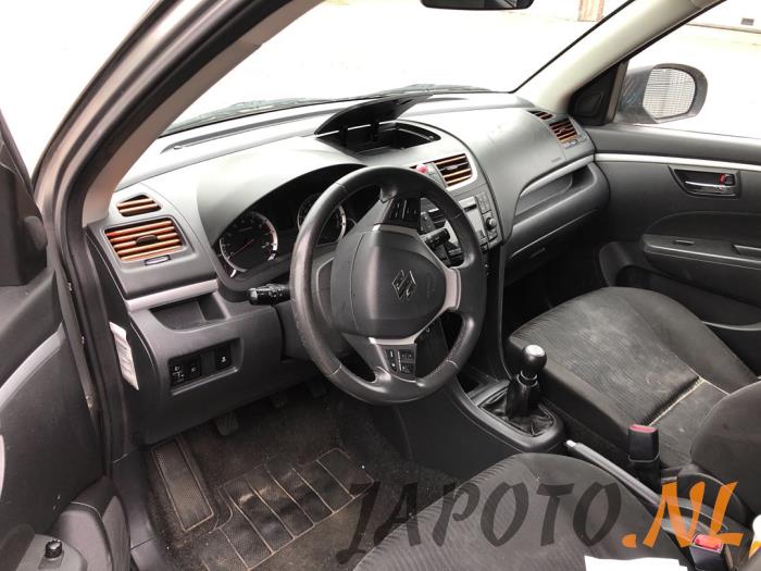 Suzuki Swift 1.2 16V Sloopvoertuig (2011, Grijs)