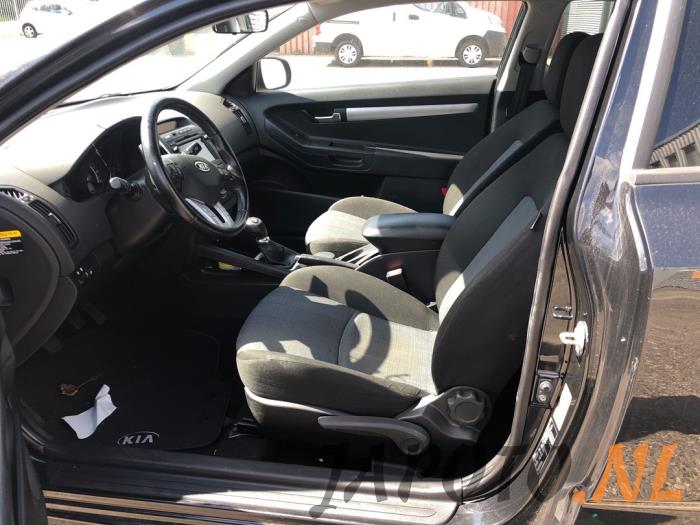 Kia Pro cee'd 1.4 CVVT 16V Sloopvoertuig (2010, Zwart)