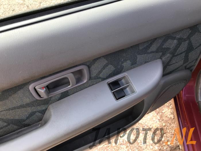 Nissan Micra 1.3 LX,SLX 16V Sloopvoertuig (2000, DIVERSEN)