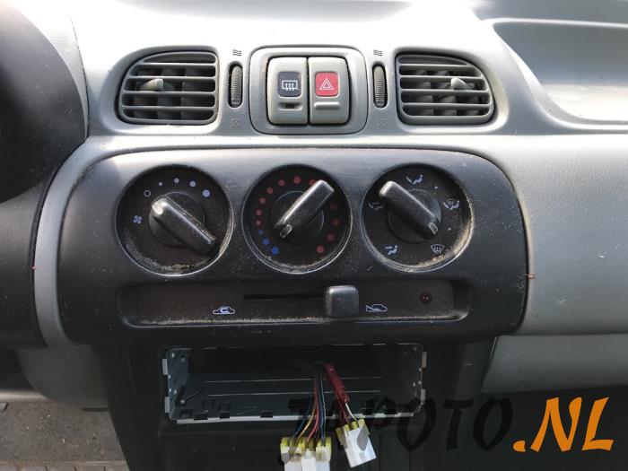 Nissan Micra 1.3 LX,SLX 16V Sloopvoertuig (2000, DIVERSEN)