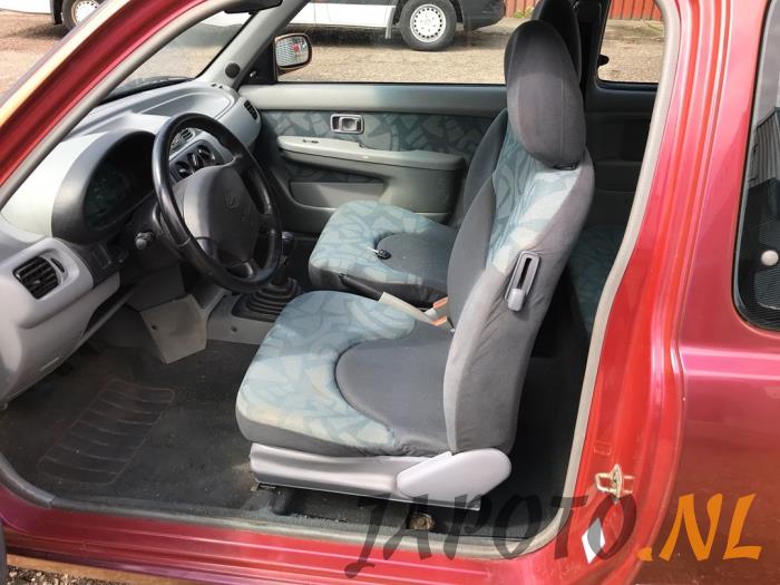 Nissan Micra 1.3 LX,SLX 16V Sloopvoertuig (2000, DIVERSEN)