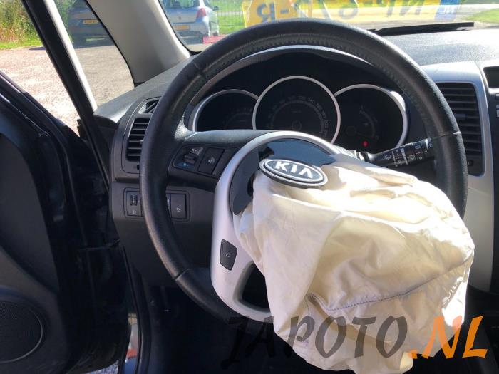 Kia Venga 1.6 CVVT 16V Sloopvoertuig (2011, Zwart)