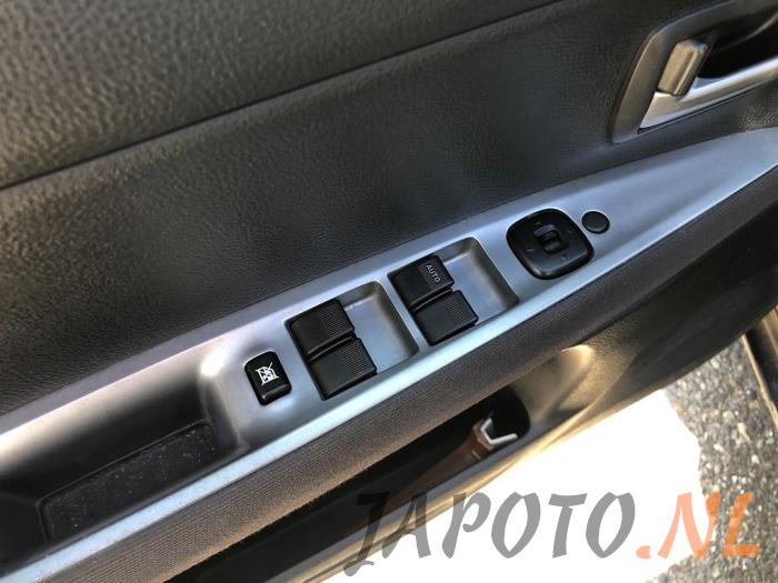 Mazda 2 1.4 16V Sloopvoertuig (2005, Zwart)