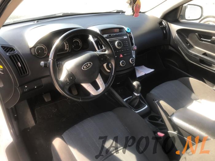 Kia Pro cee'd 1.4 CVVT 16V Sloopvoertuig (2010, Wit)