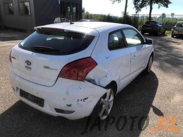 Kia Pro cee'd 1.4 CVVT 16V Sloopvoertuig (2010, Wit)