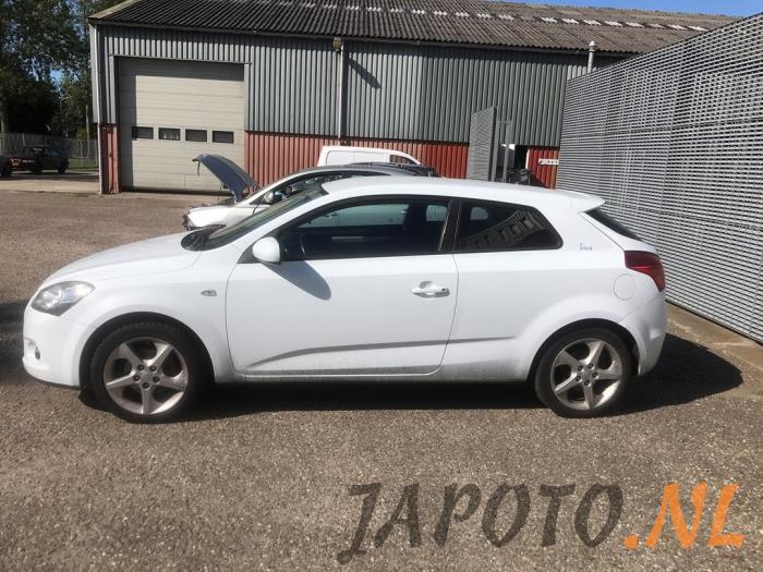Kia Pro cee'd 1.4 CVVT 16V Sloopvoertuig (2010, Wit)