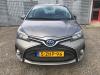 Toyota Yaris III 1.5 16V Hybrid Sloopvoertuig (2015, Bruin)