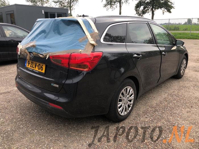 Kia Cee'd Sportswagon 1.6 GDI 16V Sloopvoertuig (2015, Metallic, Zwart)