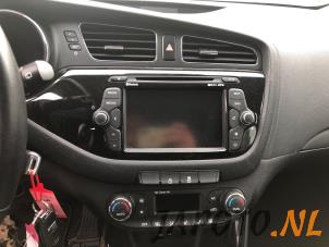 Kia Cee'd Sportswagon 1.6 GDI 16V Sloopvoertuig (2015, Metallic, Zwart)