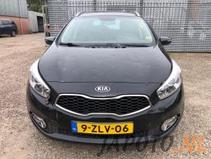 Kia Cee'd Sportswagon 1.6 GDI 16V Sloopvoertuig (2015, Metallic, Zwart)
