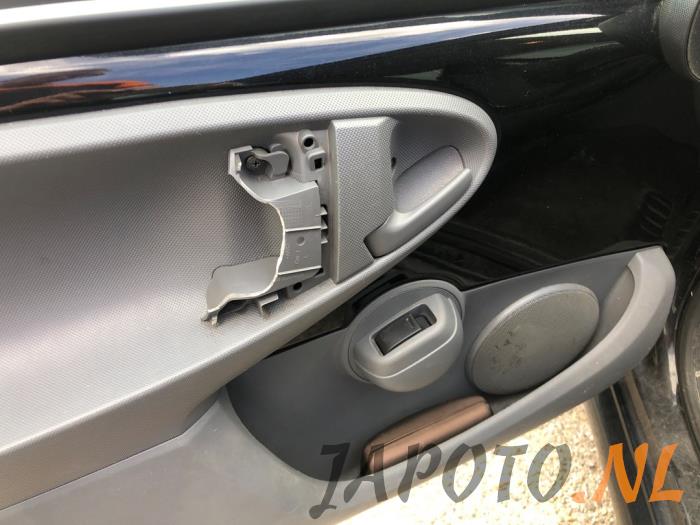 Toyota Aygo 1.0 12V VVT-i Sloopvoertuig (2010, Zwart)