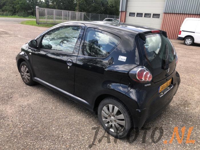 Toyota Aygo 1.0 12V VVT-i Sloopvoertuig (2010, Zwart)