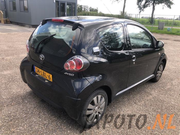 Toyota Aygo 1.0 12V VVT-i Sloopvoertuig (2010, Zwart)