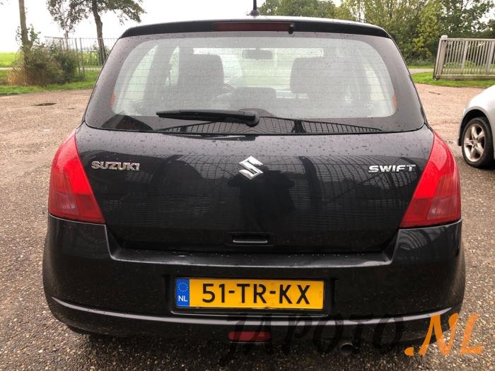Suzuki Swift 1.3 VVT 16V Sloopvoertuig (2007, Zwart)