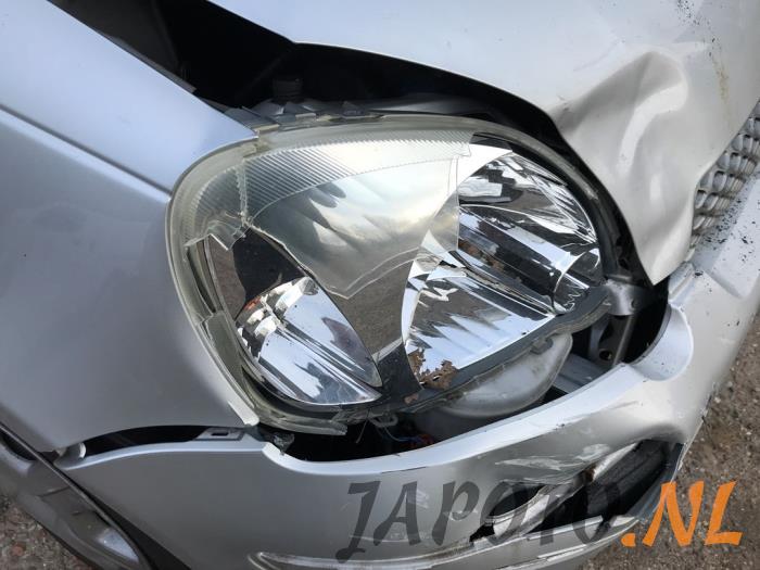 Toyota Yaris 1.0 16V VVT-i Sloopvoertuig (2004, Grijs)