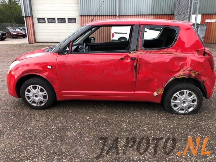Suzuki Swift 1.3 VVT 16V Sloopvoertuig (2007, Rood)