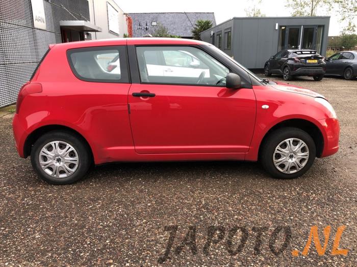 Suzuki Swift 1.3 VVT 16V Sloopvoertuig (2007, Rood)