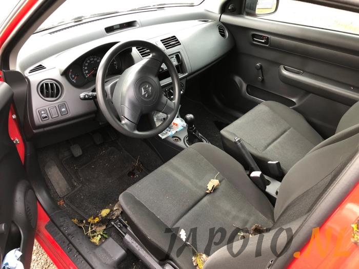 Suzuki Swift 1.3 VVT 16V Sloopvoertuig (2007, Rood)