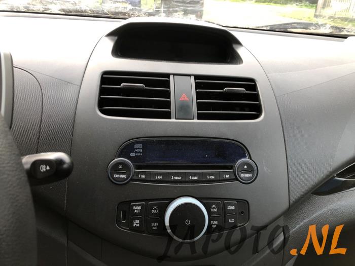 Chevrolet Spark 1.0 16V Bifuel Sloopvoertuig (2012, Zwart)