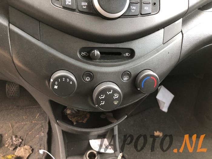 Chevrolet Spark 1.0 16V Bifuel Sloopvoertuig (2012, Zwart)