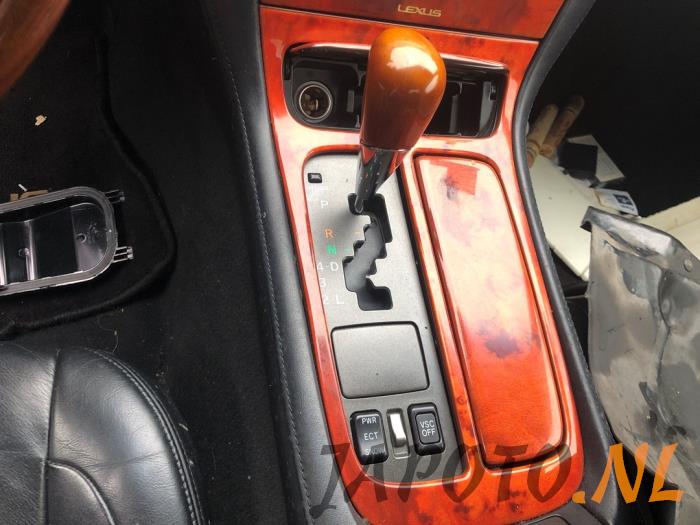 Lexus SC 430 4.3i 32V VVT-i Sloopvoertuig (2002, Grijs)