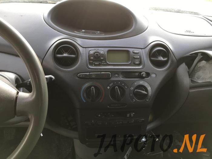 Toyota Yaris 1.0 16V VVT-i Sloopvoertuig (2000, Groen)