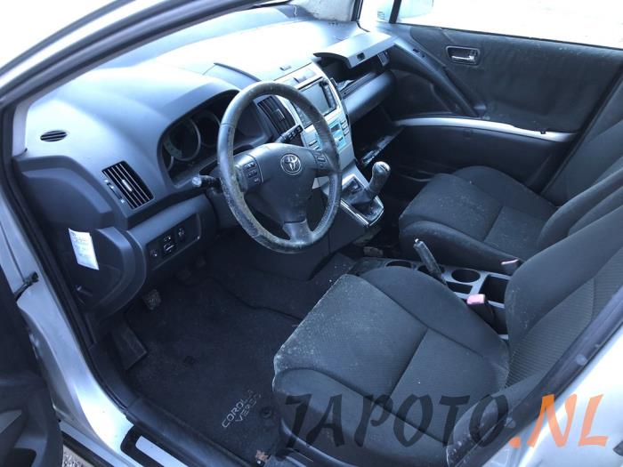 Toyota Corolla Verso 1.6 16V VVT-i Sloopvoertuig (2007, Grijs)