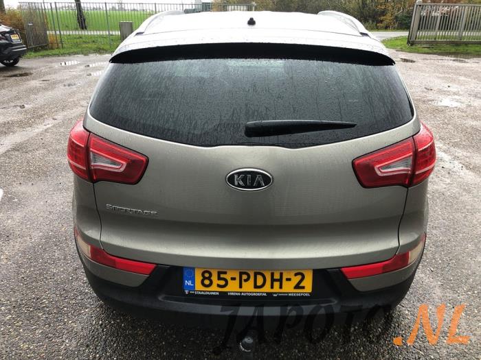 Kia Sportage 2.0 CVVT 16V 4x2 Sloopvoertuig (2011, Metallic, Grijs)