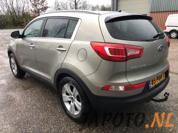Kia Sportage 2.0 CVVT 16V 4x2 Sloopvoertuig (2011, Metallic, Grijs)