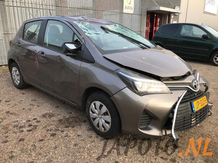 Toyota Yaris III 1.0 12V VVT-i Sloopvoertuig (2016, Grijs)