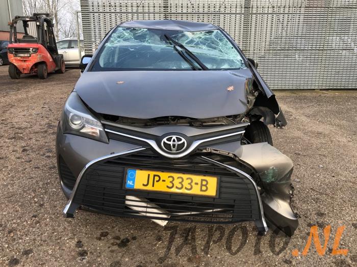 Toyota Yaris III 1.0 12V VVT-i Sloopvoertuig (2016, Grijs)