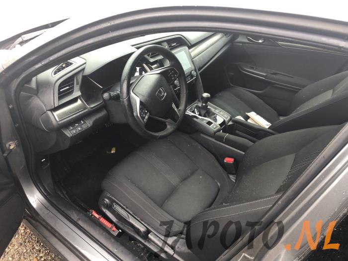 Honda Civic 1.0i VTEC Turbo 12V Sloopvoertuig (2018, Grijs)