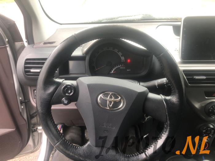 Toyota iQ 1.0 12V VVT-i Sloopvoertuig (2010, Grijs)