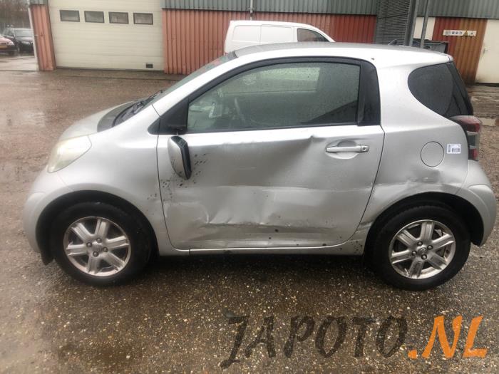 Toyota iQ 1.0 12V VVT-i Sloopvoertuig (2010, Grijs)