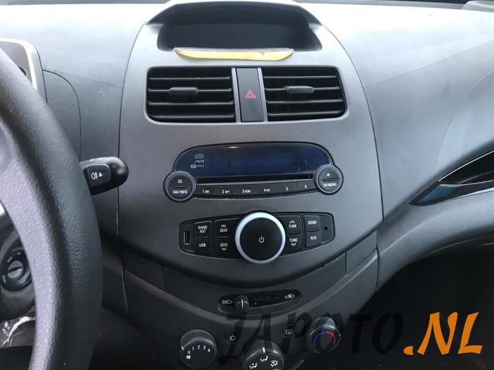 Chevrolet Spark 1.0 16V Bifuel Sloopvoertuig (2011, Grijs)