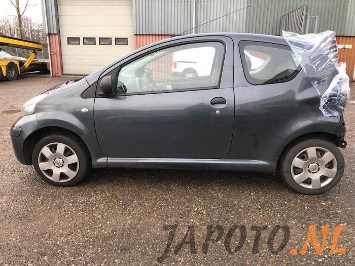 Toyota Aygo 1.0 12V VVT-i Sloopvoertuig (2009, Grijs)