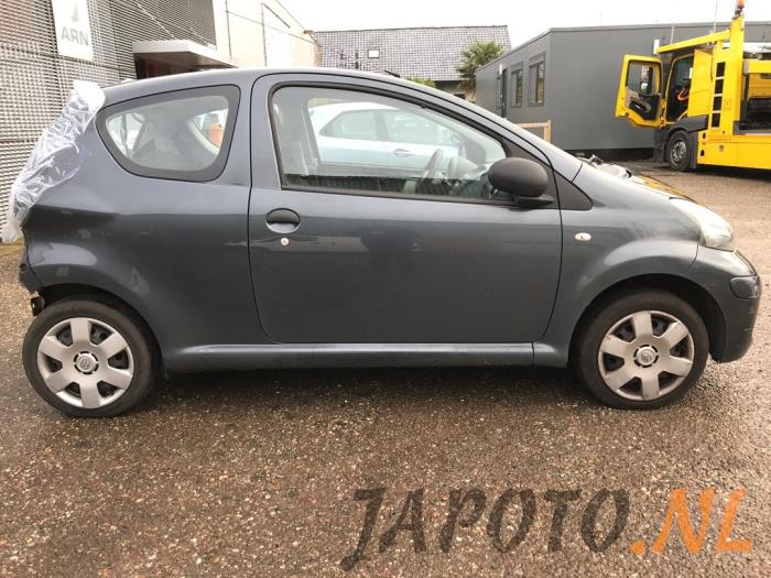 Toyota Aygo 1.0 12V VVT-i Sloopvoertuig (2009, Grijs)