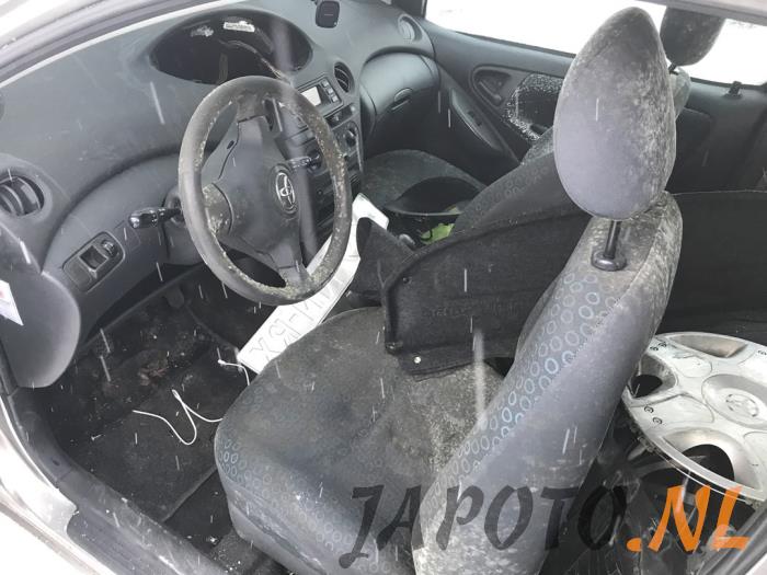 Toyota Yaris 1.0 16V VVT-i Sloopvoertuig (2004, Grijs)