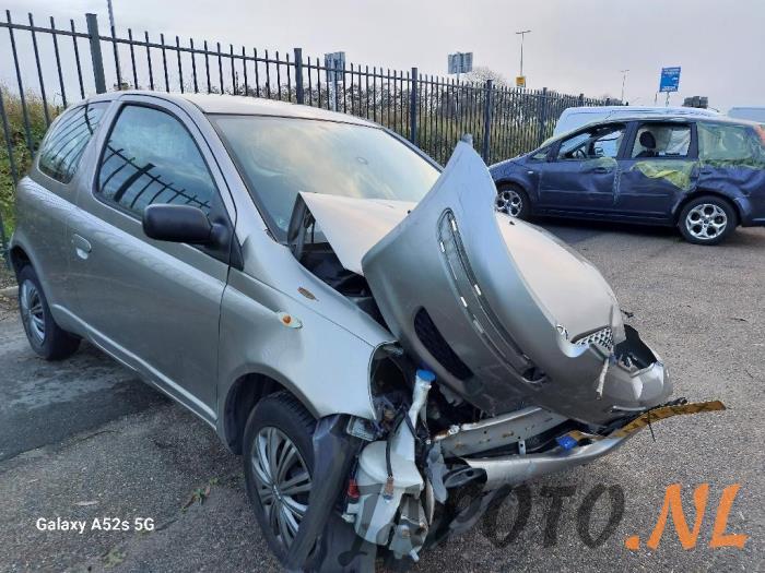 Toyota Yaris 1.0 16V VVT-i Sloopvoertuig (2004, Grijs)