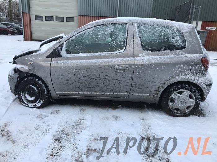 Toyota Yaris 1.0 16V VVT-i Sloopvoertuig (2004, Grijs)